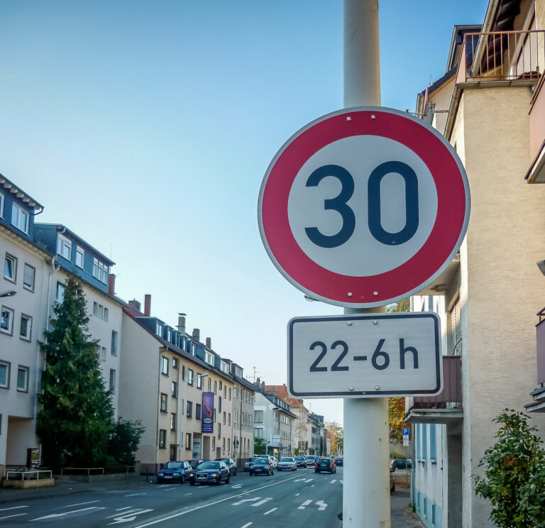 GRÜNE – Menschen in den Städten brauchen Verkehrssicherheit, Lärmreduzierung und bessere Luft.
