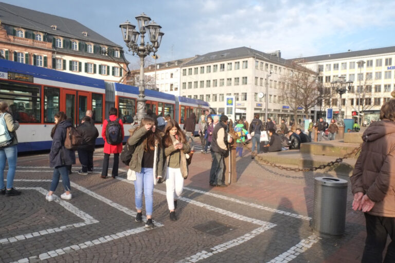 6-17 Jährige sind mit 15,50 Euro deutschlandweit mobil – Neues Sozialticket fördert Mobilität für Kinder und Jugendliche: Koalition begrüßt die Umsetzung der Neuausrichtung des Sozialtickets