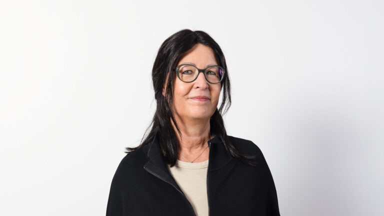 Rede der Fraktionsvorsitzenden Eva Bredow-Cordier zur Resolution „Darmstadt steht für Demokratie – Kein Platz für Reichsbürger-Ideologie“